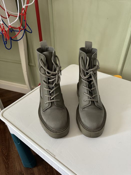 Продам ботинки Zara