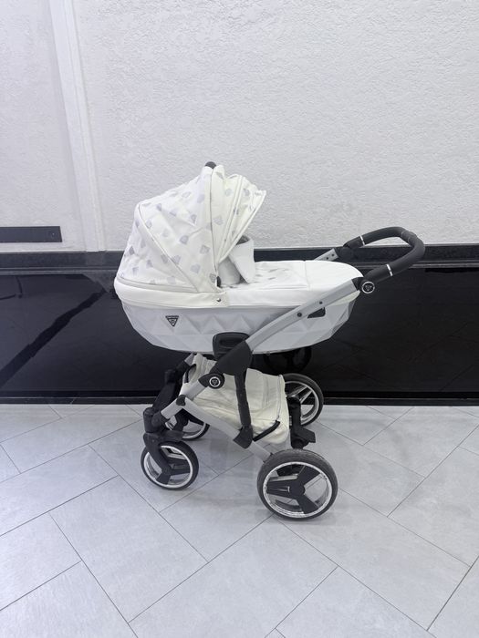 Коляска Junama Diamond, Польша