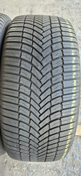 2 anvelope M+S Bridgestone 275/45/20.Pretul este pe bucata.