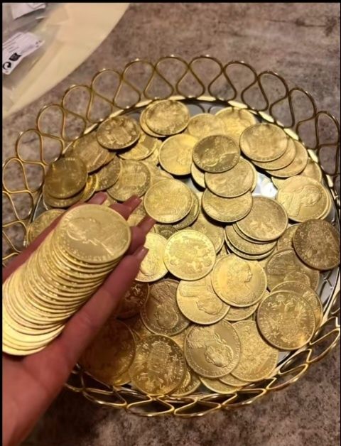 Vand monede placate cu aur de 24k Frank Iosif 4 ducat 1915