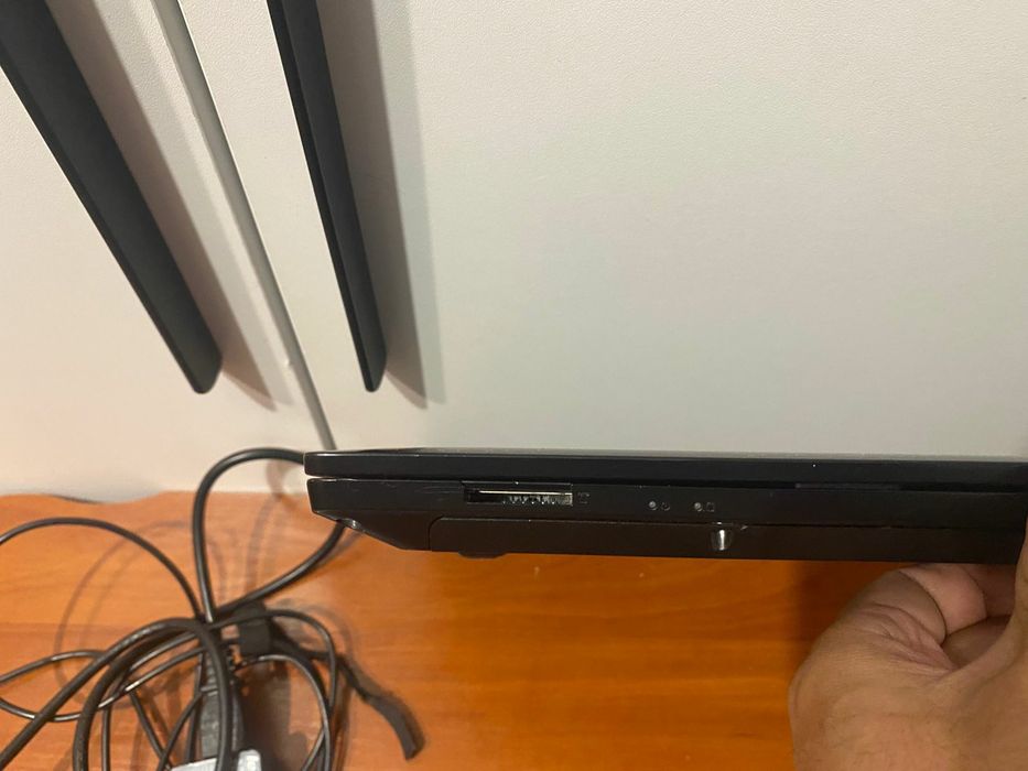 Lenovo QuadCore intel с матовым экраном + SSD