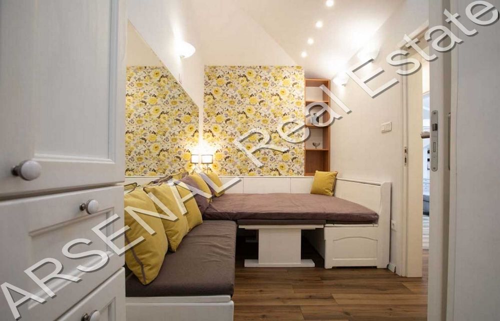 Дава се под наем Ателие в София, Център - 56 кв.м за 700 € - Снимка #3