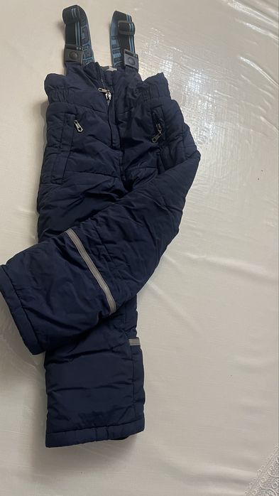 Продам комбинезон для мальчиков