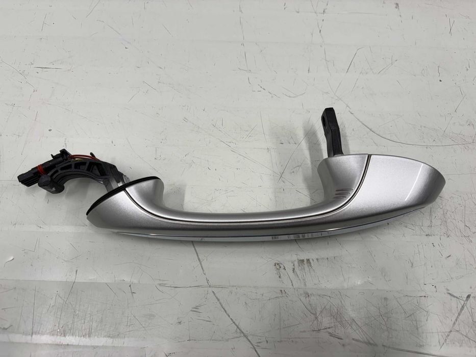 Задна Лява Външна Дръжка За БМВ Г30 Г31 Ф90 7991943 9491469 BMW G30 G31 F90