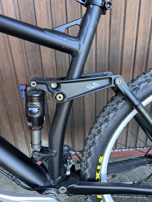 Canyon carbon nerve 140 roti 26 Full Suspension