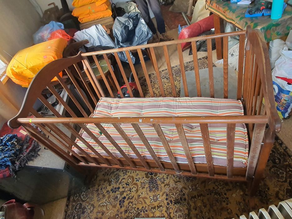 Детско креватче, кошара люлка от масивно дърво