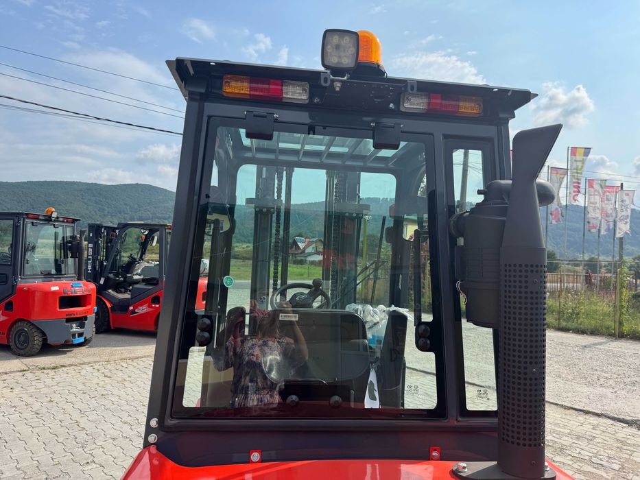Motostivuitor Heli 3.5 tone diesel cab. semi-inchisa (159)