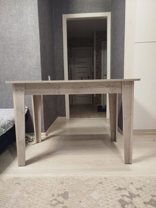 Продается кухонный стол