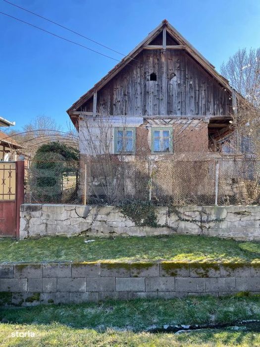 Se vinde casa renovabila la 10 minute de Huedin, in satul Bicalatu