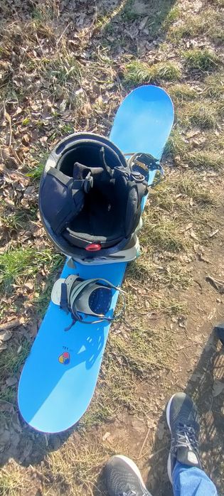 Echipament Snowboard boots casca