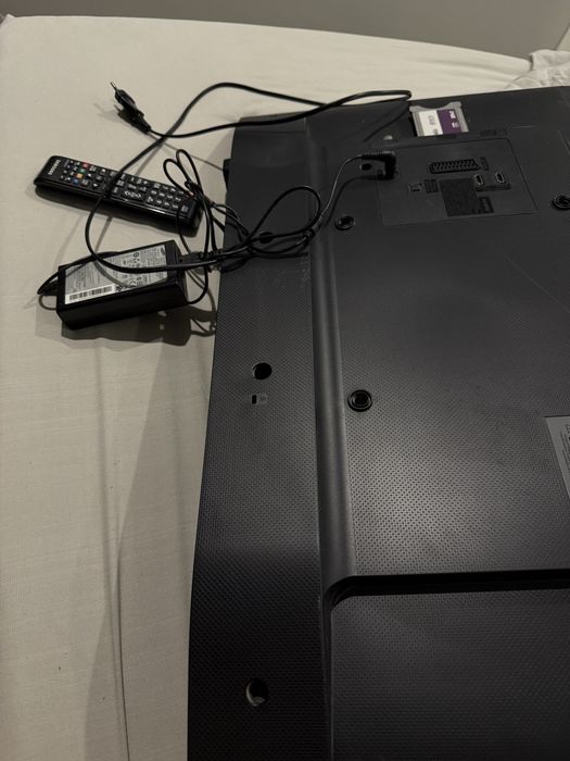 продам телевизор Arg 102