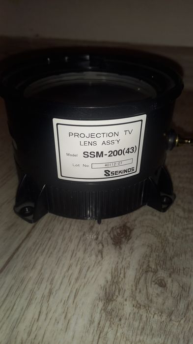 Обьектив от проектора