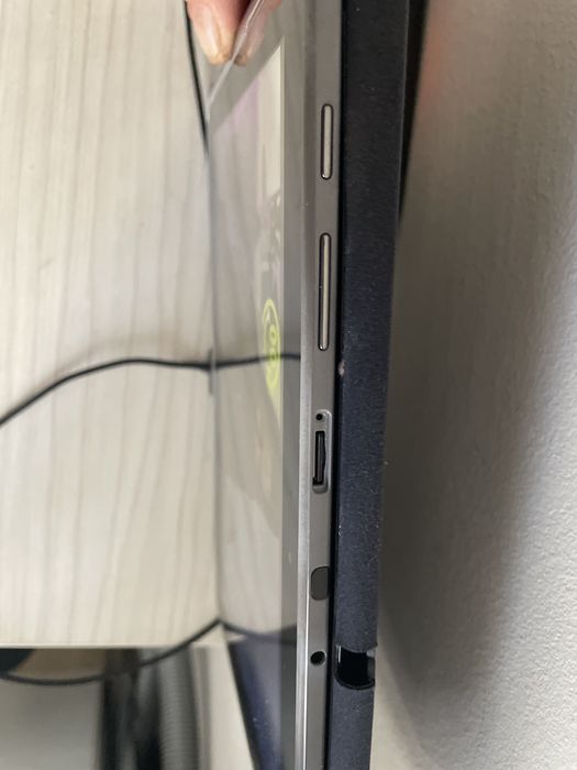 Vand tableta Samsung Galaxy Note 10.1