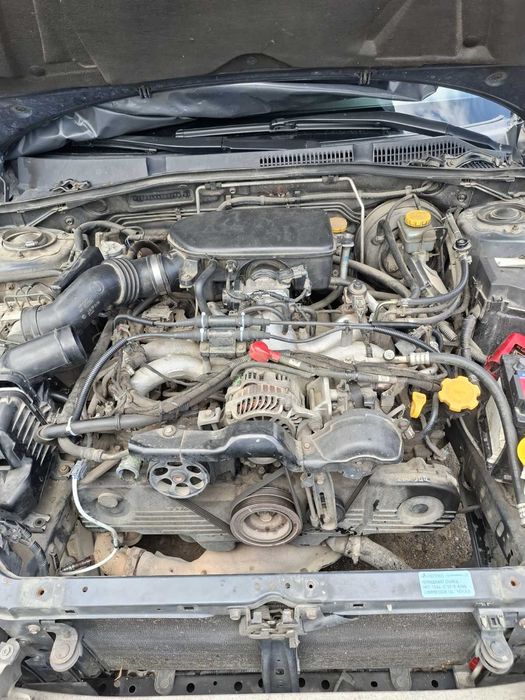 Продавам на части Субару Легаси 2004г