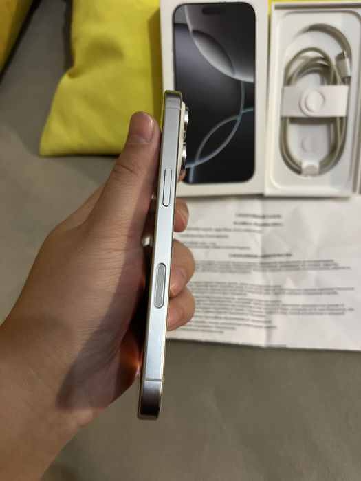 Iphone 16 pro без ремонта