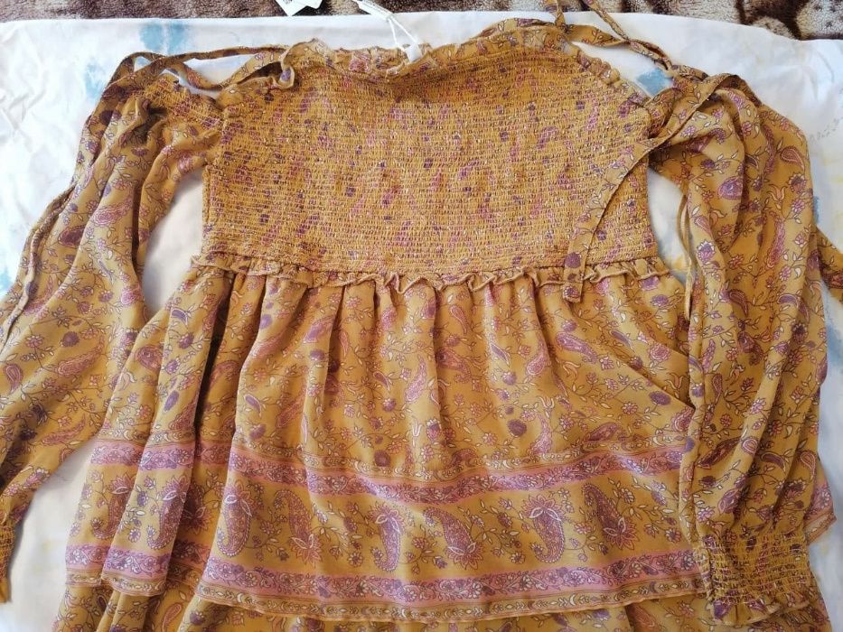 Bluza de dama cu umerii goi