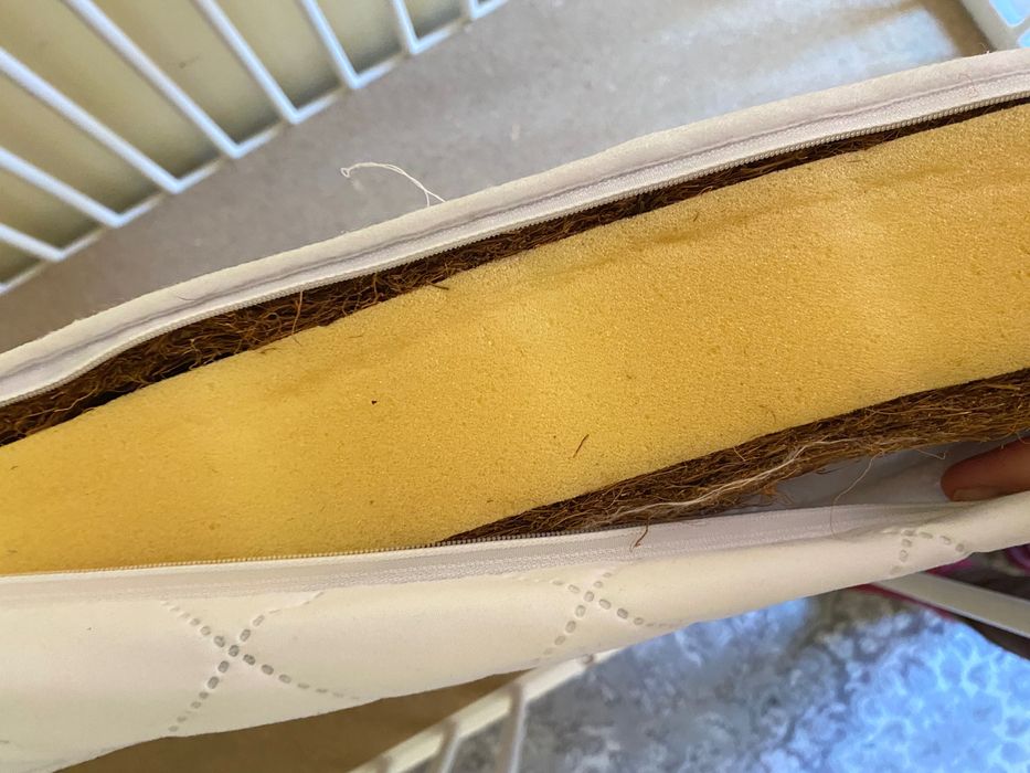 Дървена кошара за дете