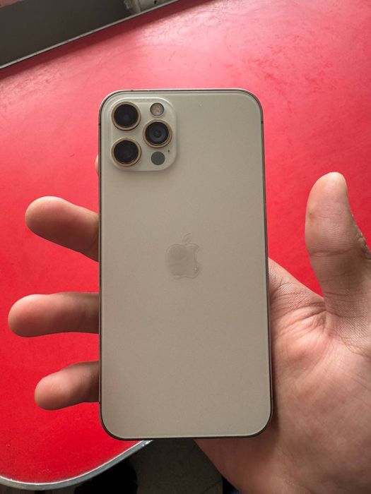 Iphone 12 pro sotiladi olib sotarla bezota qmela
