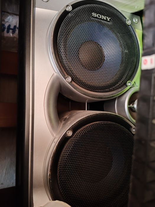 Аудио система sony работи отлично