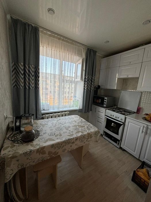 Срочно 3 комнатная МАЯСОВА 44 центр