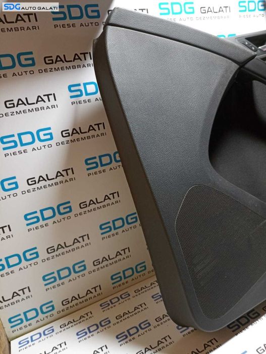 Panou Tapiterie Fata Interioara de Usa Portiera Dreapta Fata Pasager Volkswagen Tiguan 5N 2007 - 2015 Cod 5N0867012B 5N0867180D 5N0837198 [M4180] [Depozit]