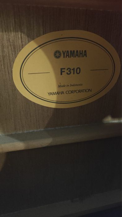 Продам гитару акустическую