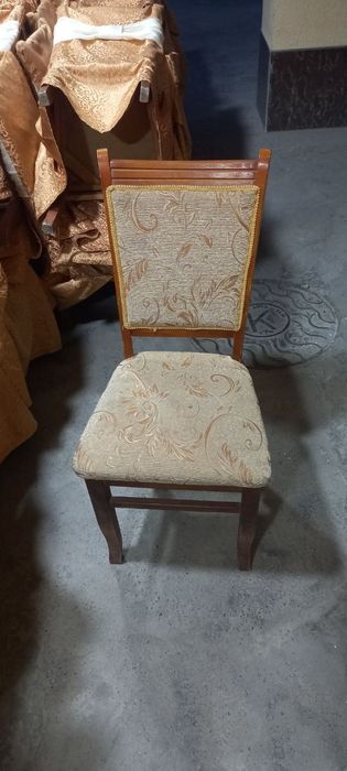 Stul 100 ta bor sotiladi