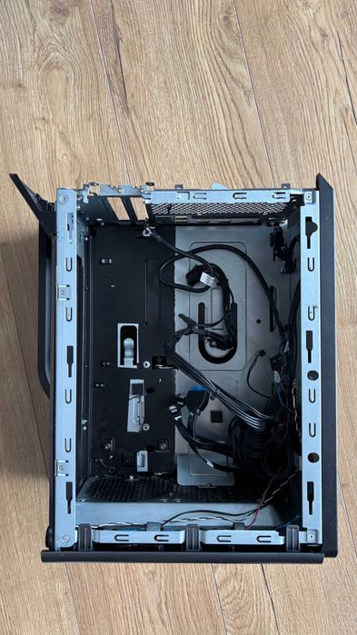 Carcasă PC Gaming Lenovo Legion C530 + sursă 450W – compactă, ideală gaming / office