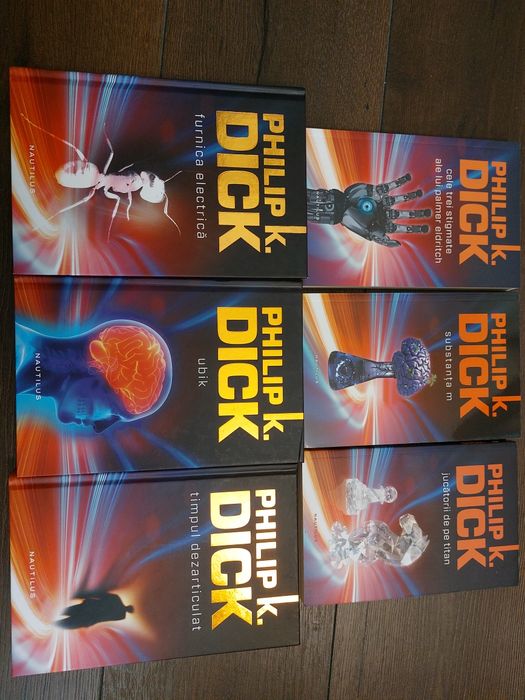 Vând mai multe carti