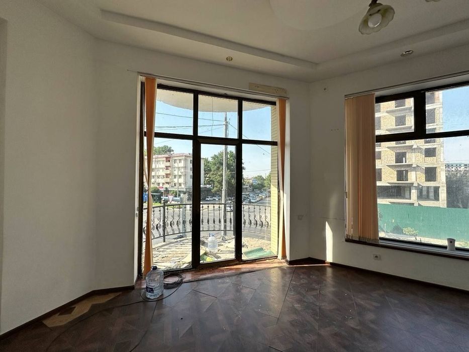 Продаётся офис, салон красоты и прочее
