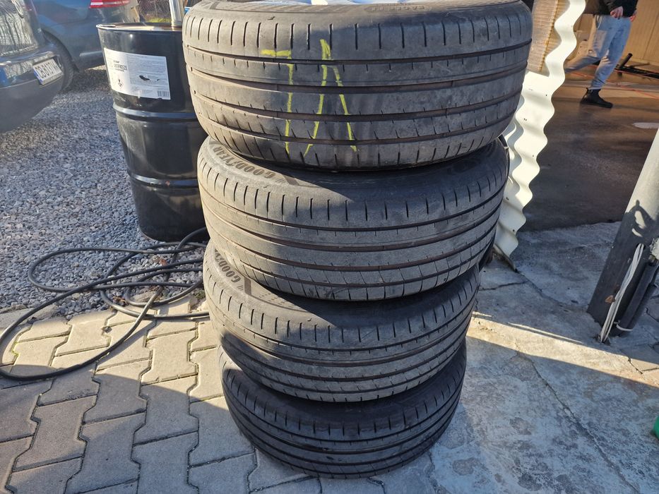 Гуми с Джанти за Audi A6 225/55 R17 Goodyear