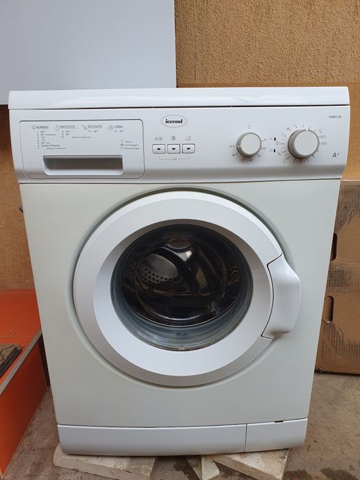 Vând mașină de spalat rufe clasa A+