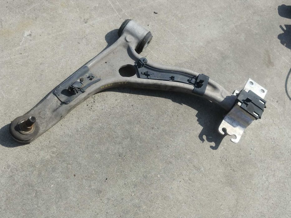 Brat bascula stanga fata 2.0 cdi  mercedes b-class w246