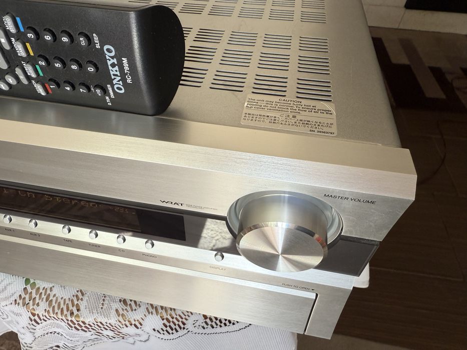 Onkyo TX-SR875 24 КГ мощен ресивър