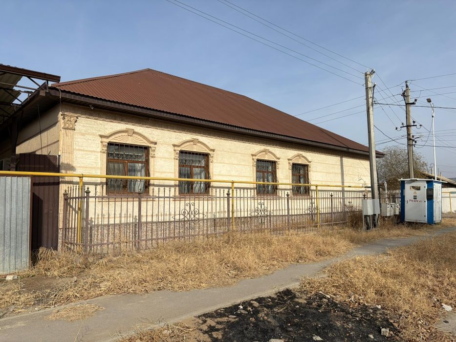 Продается дом в хорошем районе