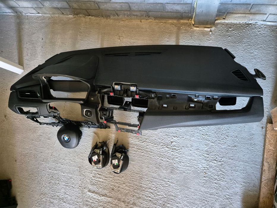 BMW F45 F46 Active Tourer табло