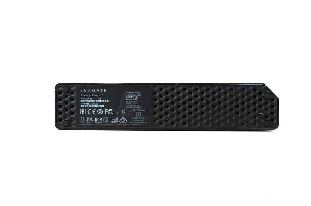 Seagate Backup Plus Hub 4TB / USB 3.0 / 2× USB Hub / Външен HDD