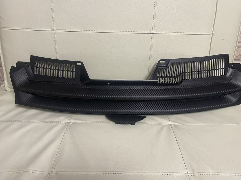 Vand  GRILA fata  golf 5