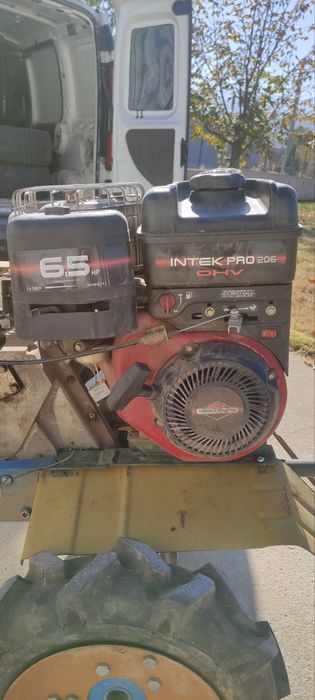 Продавам мотоблок НЕВА