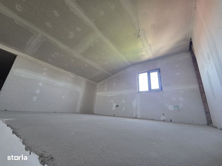 Vila duplex 5 camere-Teren 250 mp-Bragadiru Plevnei