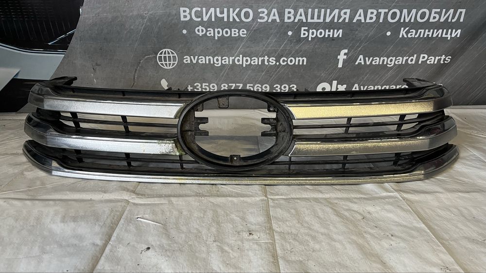 3 броя решетки Toyota Hilux 8