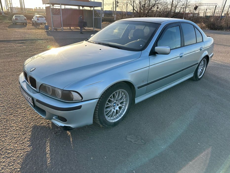 Продам BMW E 39 M62B35