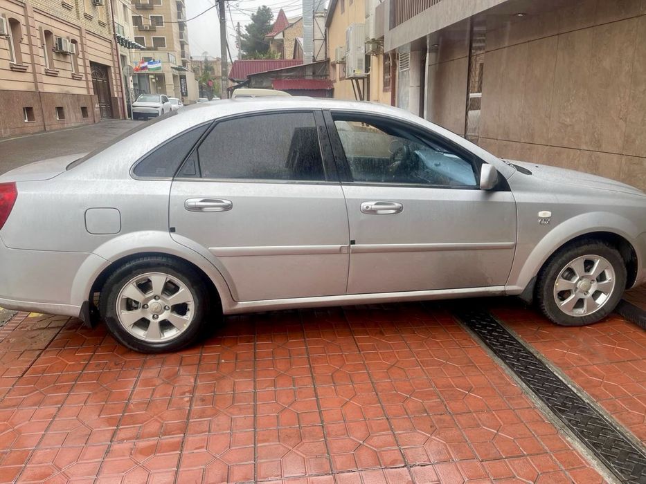 Chevrolet Lacetti 1.8 2011 AT Ideal