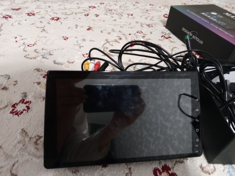 Монитор с камерой