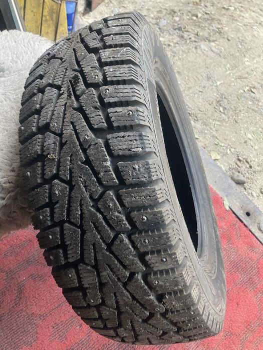 Шины зимние 215/65R16