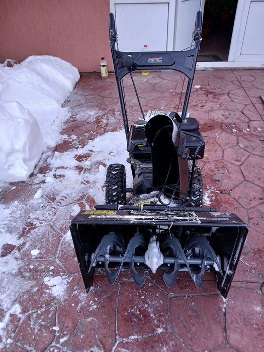 Nac freză zăpadă pe benzină