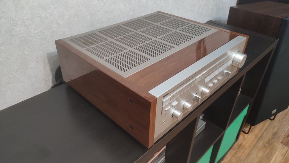 Продам усилитель Yamaha A-1000