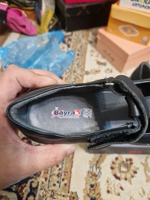 Продаю кожаные туфли на девочку