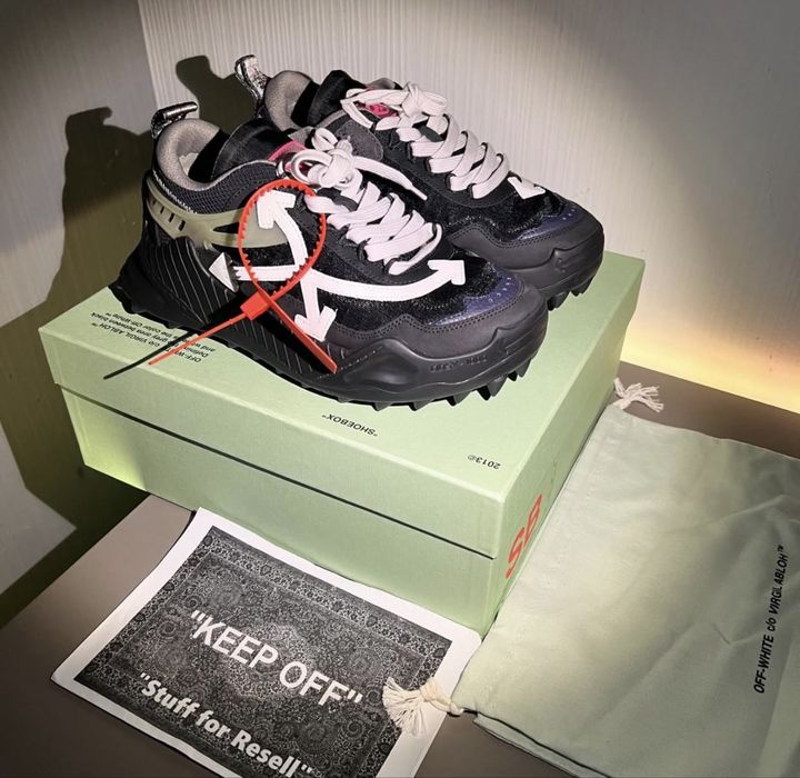 Adidasi off white odsy 1000