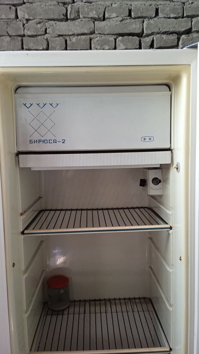 Холодилник Бирюса-2 сотилади тезда
